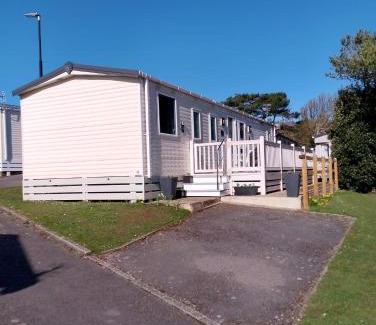 New Forest District House | 3Bed 2Bath passes only on 4 days or more