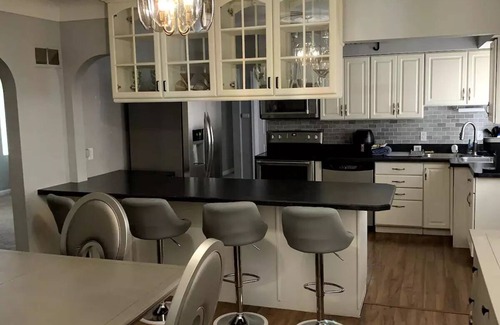 Spanish Lake House | 3Bed/2Bath perfect for families, couples or groups!
