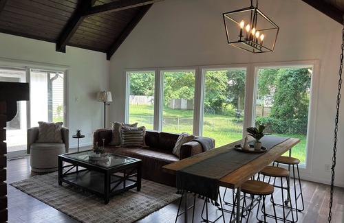 Pittsburg House | 3Bedroom and Loft Countryside Dr Home Minutes from Pitt State and Local Eateries