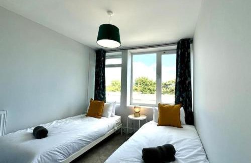 Westbourne Apartment | 3BedRoom Urban Oasis in Bournemouth- Beach Nearby!