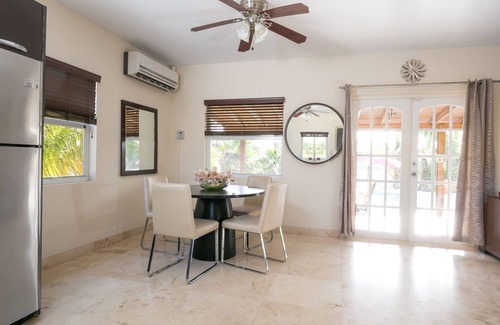 Palm Beach Villa | 3BR/2BA VILLA PRIVATE POOL, 2 MIN Drive to Eagle Beach, DOWNTOWN, PALM BEACH