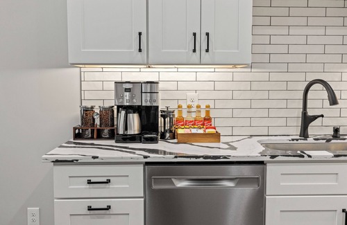 Georgetown House | 3BR Cottage Near Horse Park - Fire Pit, Walkable to Downtown, Pet-Friendly