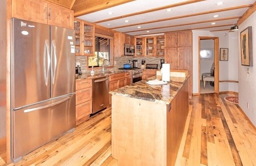 Truckee House | 3BR+Den Home Overlooking Martis Valley by RedAwning Save 10% on 3 Nights, 15% on 5 Nights!