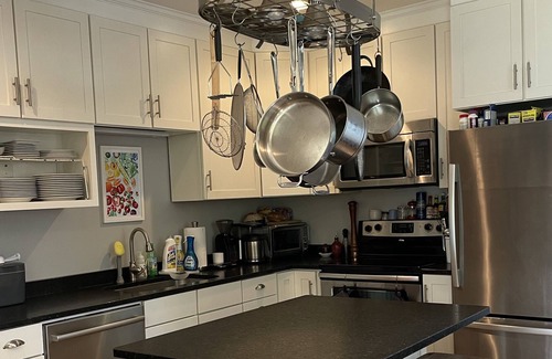 Woolen Mills House | 3BR Historic Downtown Hidden Gem - Family friendly!
