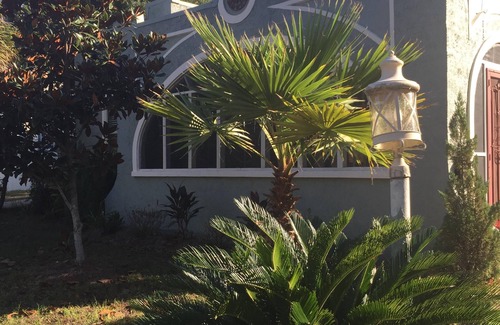 Biloxi Cottage | 3BR home, 2blks to Beach, Keesler, 30 day rental with utilities
