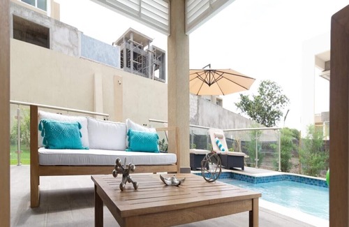 Whitehouse Villa | 3BR in a Country Club Estate w/Private Pool-V99