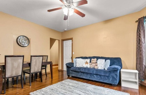 Bridgeport Apartment | 3BR near Yale New Haven/Bridgeport