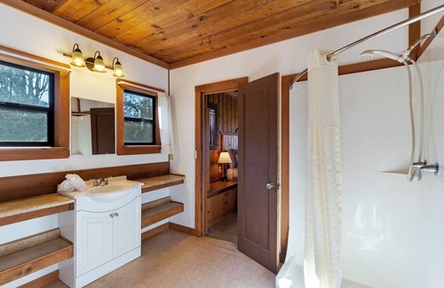 Eastsound Other | 3BR Ocean View Farmhouse - 1 min walk to prime west-facing beach!