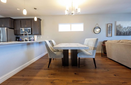 The Gate House | 3BR Parkside Home/Perfect Location