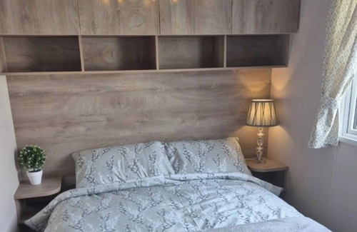 Gronant Cabin | 3BR-Sleeps8-Parking-Pool-Prime Location