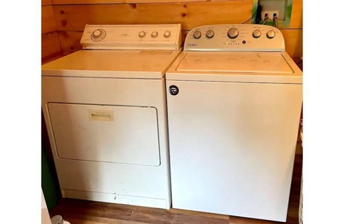 Marshall RV Rental | 3feather Sanctuary private rv/camper/bus spot