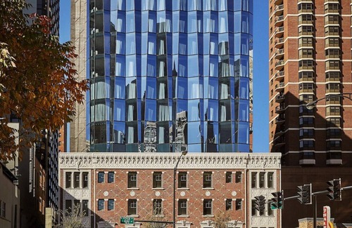 Gold Coast House | 3x Comfortable Deluxe Queen Queen Rooms at Viceroy Chicago, Pet-Friendly!