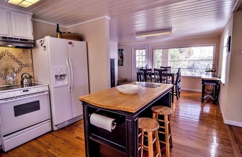 Briarcliff House | 4/2 by Marina, Near Wineries, Grill, WiFi, View