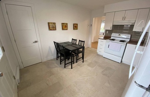 Bellerive Apartment | 4,5 près du fleuve, parkingn(At Corner store) bus