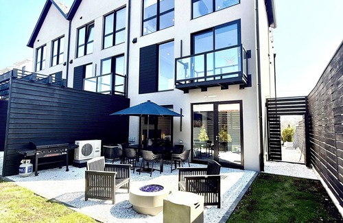 Cove - East Side - Shippan House | 4-bd modern luxury water view townhome with hot tub close to beach