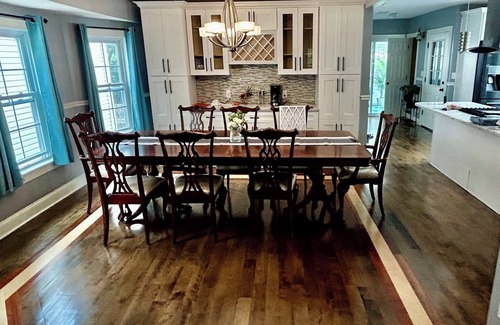 Watertown House | 4 Bed 2 full Bath Sleeps 4-8 comfortably - Luxury Charm By the Charles
