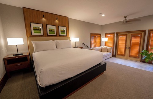 Florida Central Atlantic Coast Resort | 4 Bed, 4 Bath Luxury Villa with Garden View in Orlando, FL near Disney!