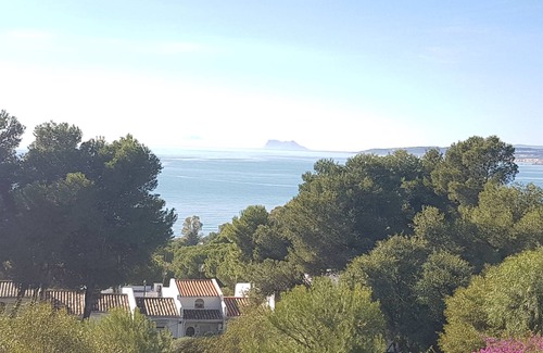 Urbanizacion Puerto de Estepona House | 4-bed Holiday Home in Estepona with Stunning Views and 5 Minutes from the Beach