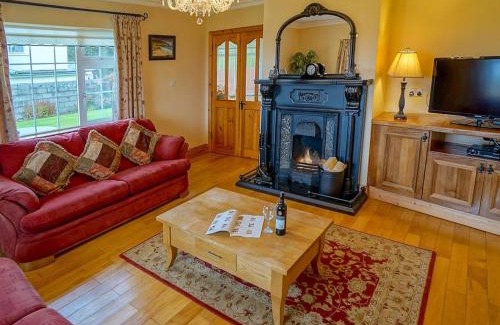 Inch House | 4 Bed in Annascaul oc-ii08305