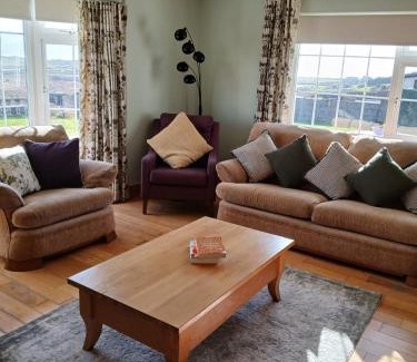 Inch House | 4 Bed in Annascaul oc-ii08305