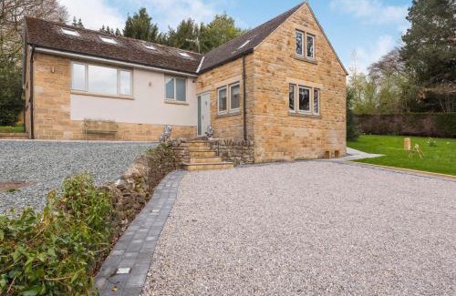Bakewell House | 4 Bed in Bakewell 87419