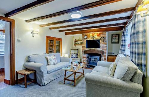 Brancaster House | 4 Bed in Brancaster KT196