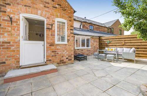 Whitchurch House | 4 Bed in Bronington oc-g32599