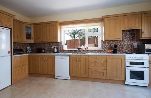 Carrigaholt House | 4 Bed in Carrigaholt oc-ii15582