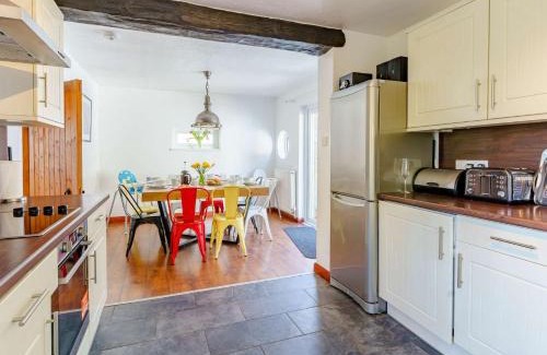 Saundersfoot House | 4 Bed in Saundersfoot 52743