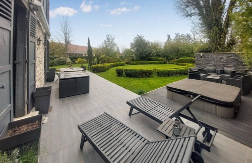 Montagny-Sainte-Felicite House | 4 bedroom accommodation in Montagny-Sainte-Félici