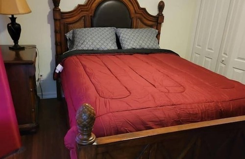 Sunshine Apartment | 4 Bedroom 698037 by Houzlet