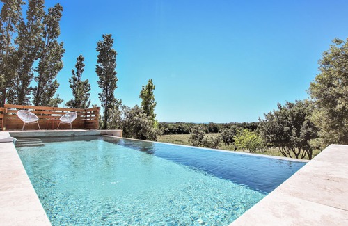 La Garde-Adhemar House | 4 bedroom accommodation in La Garde Adhémar