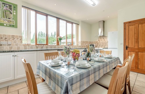 Woolland Cottage | 4 bedroom accommodation in Blandford Forum