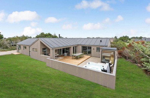 Nørre Lyngvig House | 4 bedroom accommodation in Hvide Sande