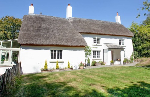 Torrington Cottage | 4 bedroom accommodation in Huntshaw, near Torrington