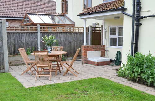 Sea Palling Cottage | 4 bedroom accommodation in Sea Palling, near Stalham
