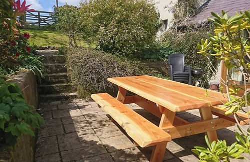 Stackpole Cottage | 4 bedroom accommodation in Valast Hill, near Stackpole