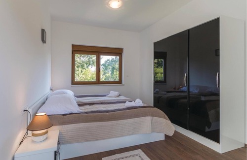 Buici House | 4 bedroom accommodation in Buici