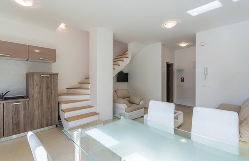 Buici House | 4 bedroom accommodation in Buici