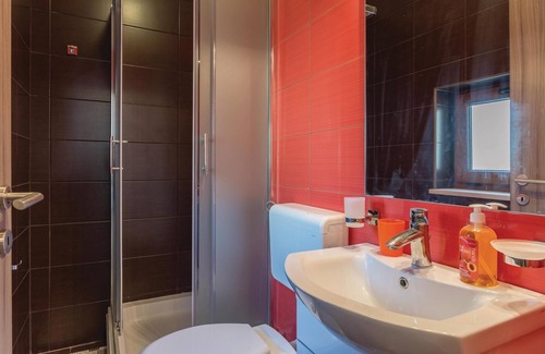 Buici House | 4 bedroom accommodation in Buici
