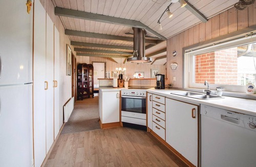 Pøt Strandby House | 4 bedroom amazing home in Juelsminde