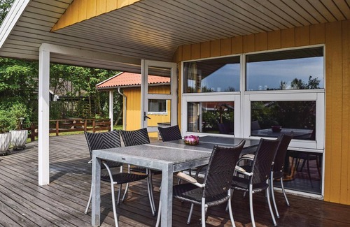 Pøt Strandby House | 4 bedroom amazing home in Juelsminde