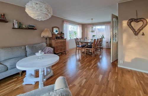 Roke House | 4 bedroom amazing home in Röke