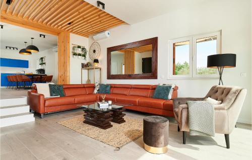 Skradin House | 4 Bedroom Awesome Home In Dubravice