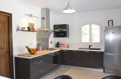 Apt House | 4 bedroom awesome home in Apt