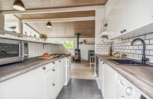 Nørre Lyngvig House | 4 bedroom beautiful home in Hvide Sande