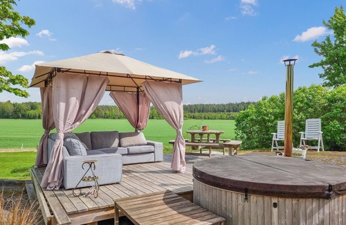 Grastorp House | 4 bedroom cozy home in Flo