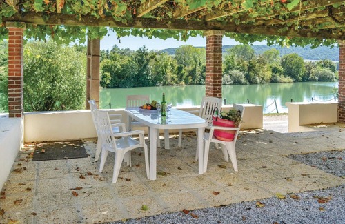 Jaulgonne House | 4 bedroom gorgeous home in Jaulgonne