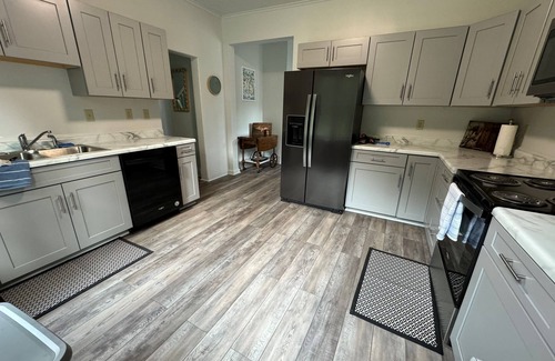 Upper Peninsula House | 4 Bedroom Home 5 Miles from MQT