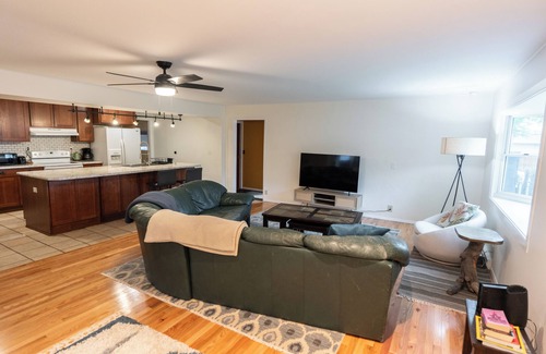 Lander House | 4 Bedroom Home, Fenced Yard and Hot Tub!